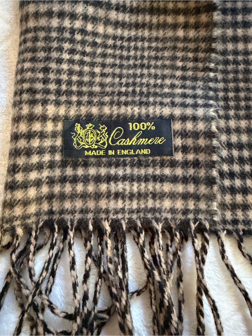 100% Cashmere Scarf Made in England Tan Black Plaid Fringe - Picture 5 of 6